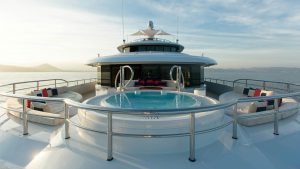 excellence-v-superyacht-jacht-milliardos-hajozashu2