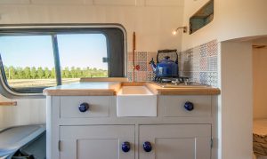 2012-mercedes-benz-sprinter-kitchen-vitorlashajo-hajozashu