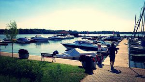 szalok-yacht-klub-abadszalok-kiko%cc%88to%cc%8b-attila-o%cc%88bo%cc%88l-steg-hajozashu