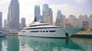 dubai-harbour-lighthouse-mega-yacht-quattroelle-dubai-boat-show