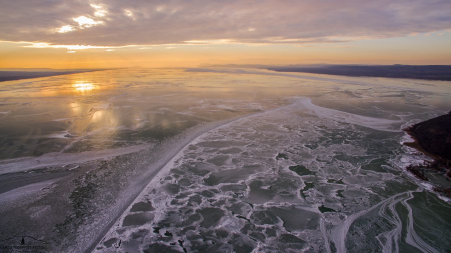 jegbol-mentes-balaton-tuzoltok-vizimentok-badacsony-eletmentes-hajozashu-matrac