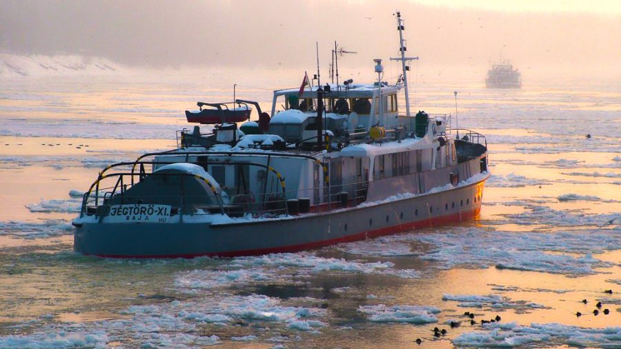 Magyarország jégtörő hajókat küld Szerbiába