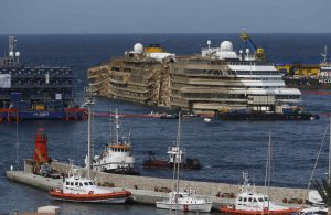 kikoto-costa-concordia-5eve-sullyedt-el-zatony-olaszorszag-katasztrofa-tengeri-ocean-hajozas-hajozashu
