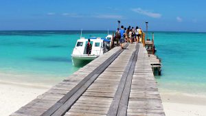 kota-kinabalu-Mengalum-sziget-eltunt-hajo-lost-boat-tourist-hajozashu
