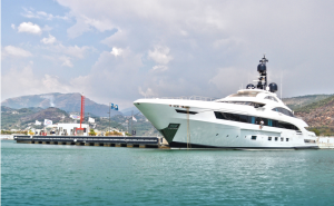 marina-darechi-amalfi-part-olaszorszag-1000-kikoto-hely-legnagyobb-luxusjacht-superyacht-hajozashu-landscape