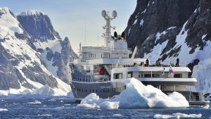 my-legend-luxusjacht-antarktisz-superyacht-motorcsonak-hajozashu