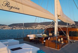 yacht-regina-skyfall-james-bond-szuperjacht-jacht-luxus-hajozashu-vitorlas