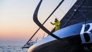 flaar-alex-thomson-hugo-boss-vendee-globe-10-15-millio-euro-koltsegvetes-hajozashu