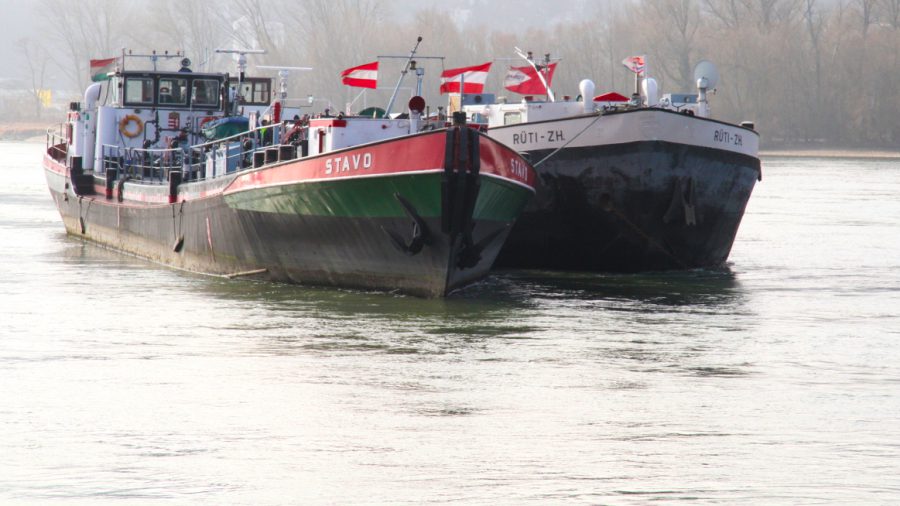 300 tonna olajjal futott zátonyra egy magyar hajó