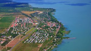 elado-balatonakali-polgarmesteri-hivatala-kikoto-strand-balatonpart-ingatlan-hajozashu
