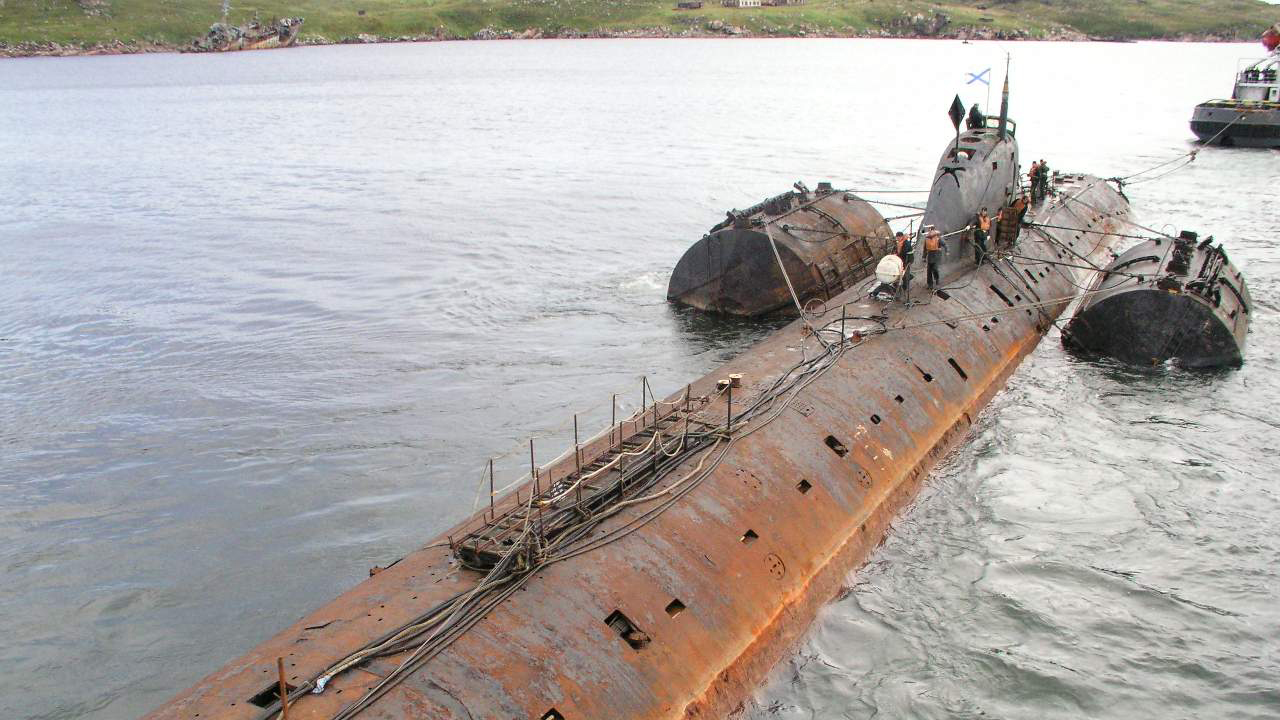 k-159-nuklearis-tengeralattjaro-submarine-norveg-tenger-elovilag-hajokatasztrofa-hajozashu