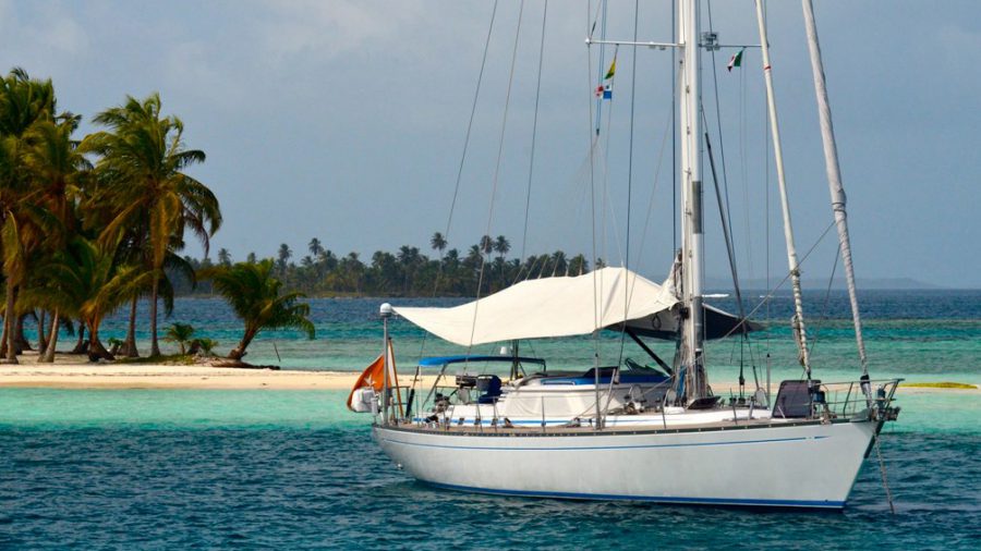 Öt éves földkerülő vitorlázás öt percben