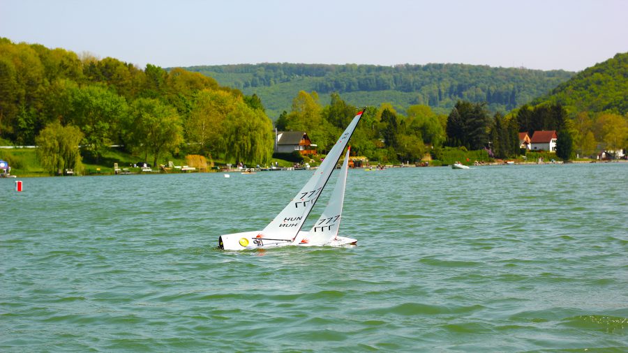 Elkezdődött a Modellvitorlás Világbajnokság Orfűn