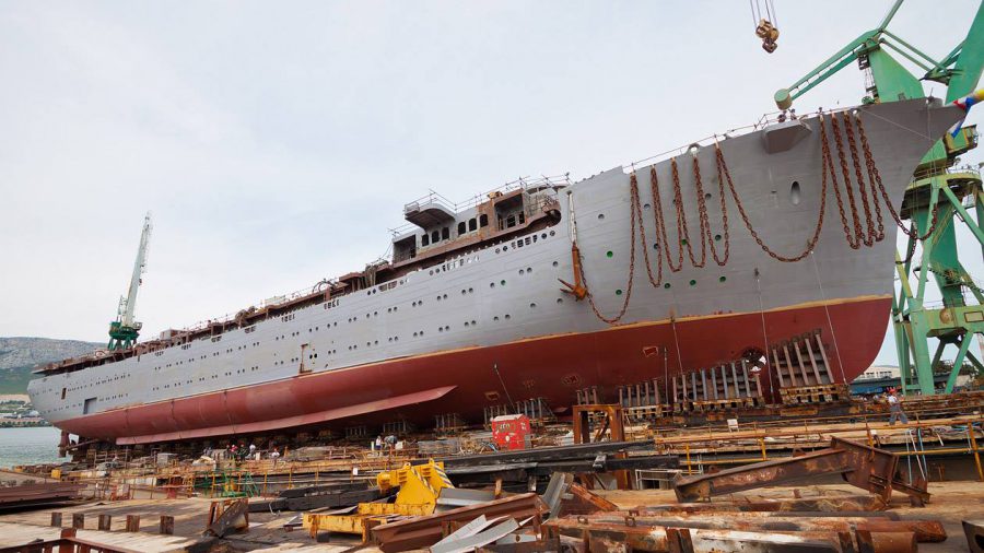 162 méter hosszú a világ legnagyobb keresztvitorlás hajója