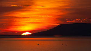 Badacsony Naplemente Harmadfoku Hosegriasztas Balaton Vitorlazas HAJOZASHU