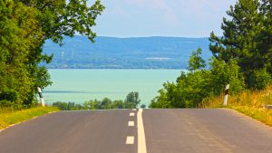Balatonakali-Balaton-Felvidek-Europa-Rejtett-Kincsei-MasterCard-Hajozashu
