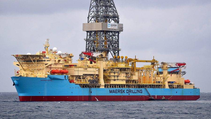 Eladja olajüzletágát a világ legnagyobb hajózási vállalata