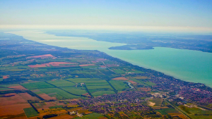 Balaton Nyaralas Utazas 3millio Magyar Vagyik a Balatonra HAJOZASHU7