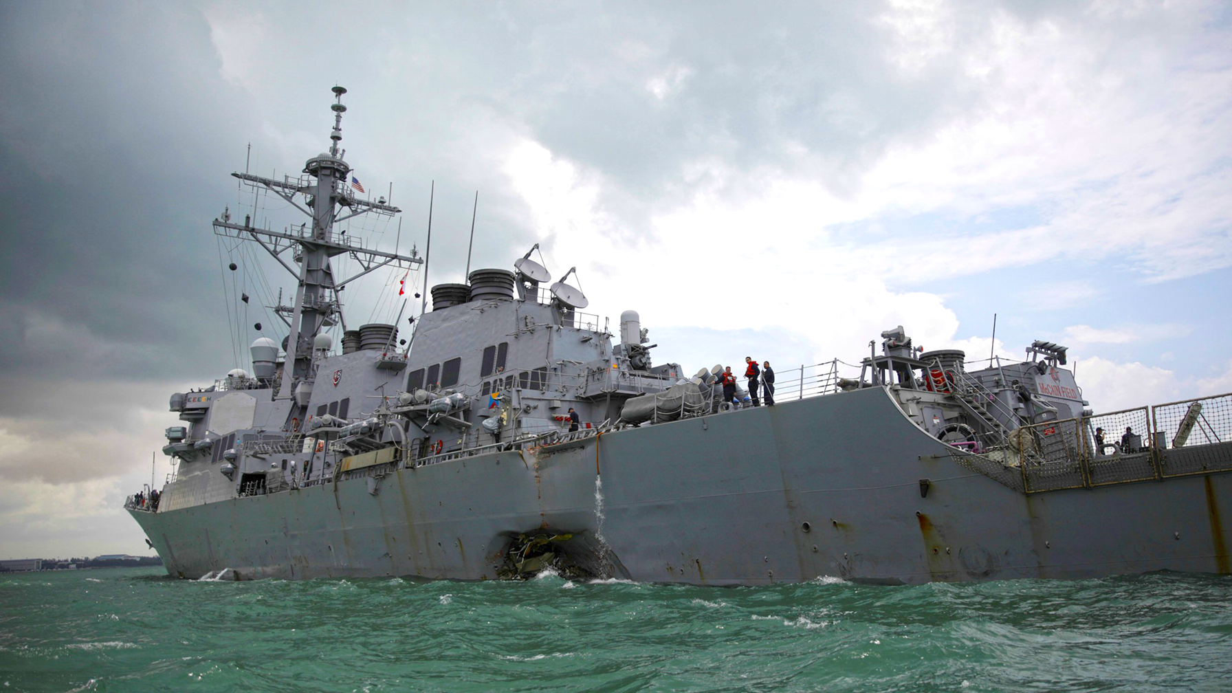 USS John McCain Rombolo Hadihajo Tengereszek Holtteste Hajokatasztrofa HAJOZASHU