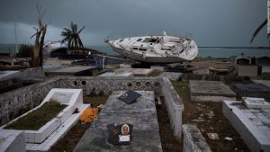 Irma-Hurricane-Hurrikan-Miami-Florida-Yacht-Boat-Ship-Port-Marina-Harbor-HAJOZASHU
