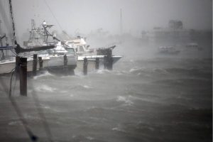 Irma-Hurricane-Hurrikan-Miami-Florida-Yacht-Boat-Ship-Port-Marina-Harbor-HAJOZASHU