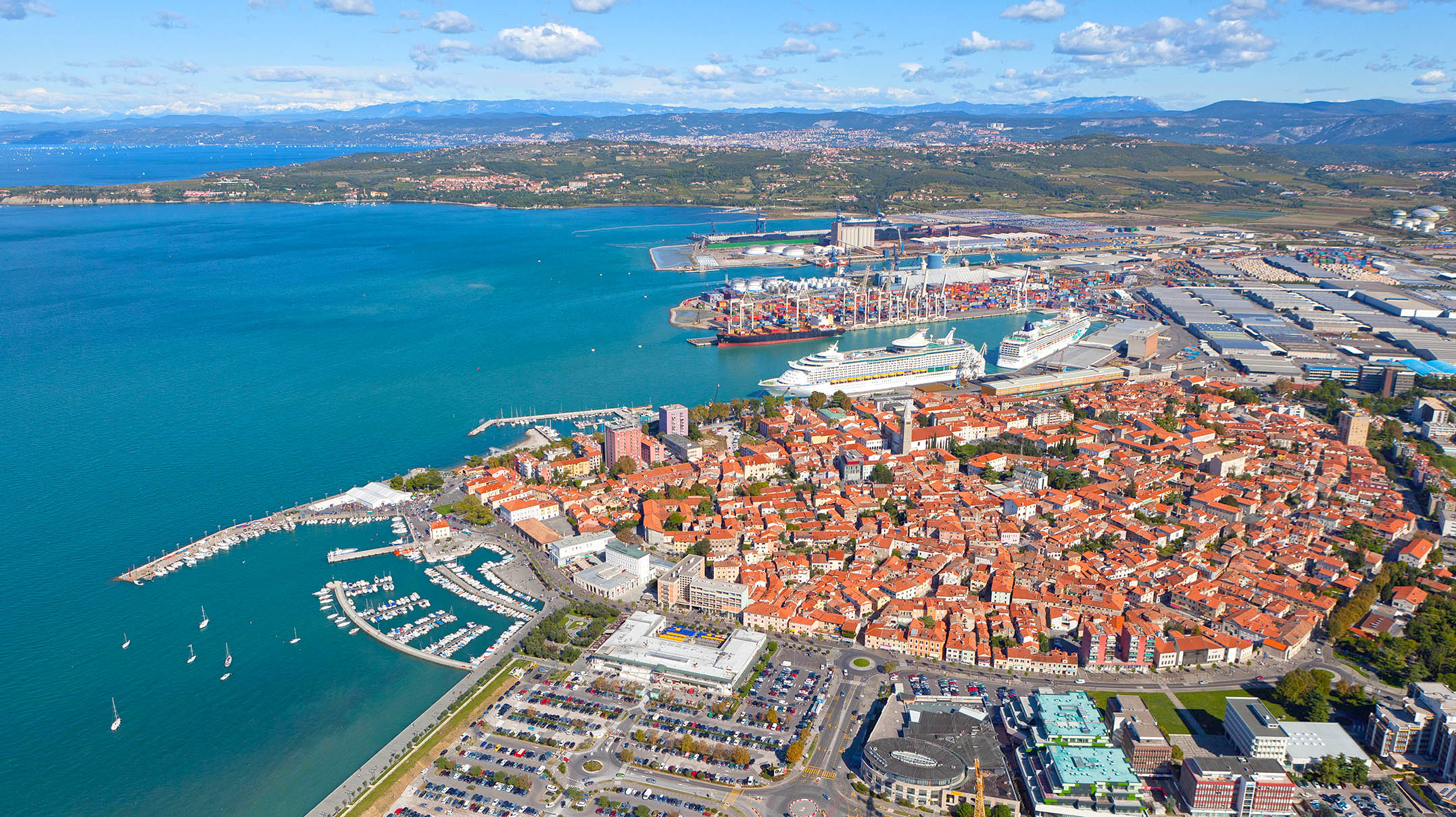 Port of Koper Szlovenia Kikoto Tengerhajozas Vasut Fejlesztes HAJOZASHU