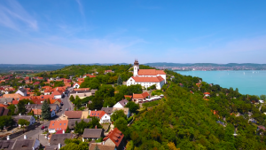 Tihany-Dron-Balaton-Balatonfured-Legifoto-CsodalatosBalaton-HAJOZASHU