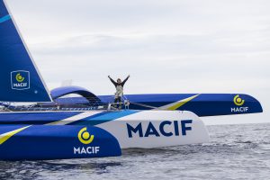 Foldkerules-Vilagrekord-Francois-Gabart-Macif-Trimaran-Vitorlazas-HAJOZASHU-Winner