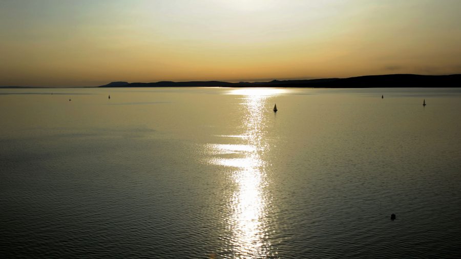 Lopott csónakkal akart a Balatonról Olaszországba evezni