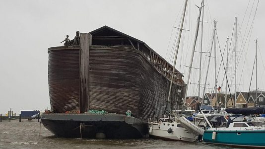 70 méteres múzeumhajót sodort el a vihar Hollandiában