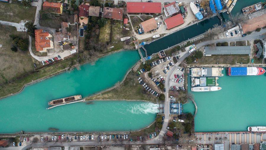 Varázslatos drónfotókon a Sió-csatorna és Siófok városa