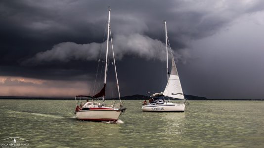 Indul a viharjelzés a Balatonon, a Velencei, a Tisza és a Fertő-tónál