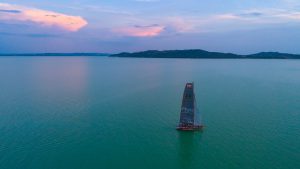 Raffica Kiraly Zsolt Helly Hansen Punkosdi Regatta Naplemente Tihany Vitorlazas Dronfoto HAJOZASHU
