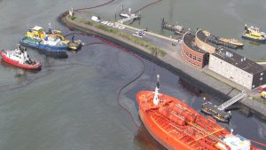 Rotterdam Olajtanker Hajokatasztrofa HAJOZASHU BOW JUBAIL
