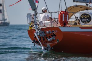 Golden-Globe-Race-2018-Sables-Dolonne-Rajt-Start-Sailing-Vitorlazas-Torok-Brigi-Kopar-Istvan-HAJOZASHU