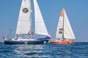 Golden-Globe-Race-2018-Sables-Dolonne-Rajt-Start-Sailing-Vitorlazas-Torok-Brigi-Kopar-Istvan-HAJOZASHU
