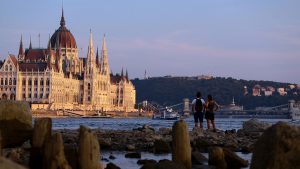 Rekord-Alacsony-Duna-Budapest-Vizallas-Hydroinfo-HAJOZASHU