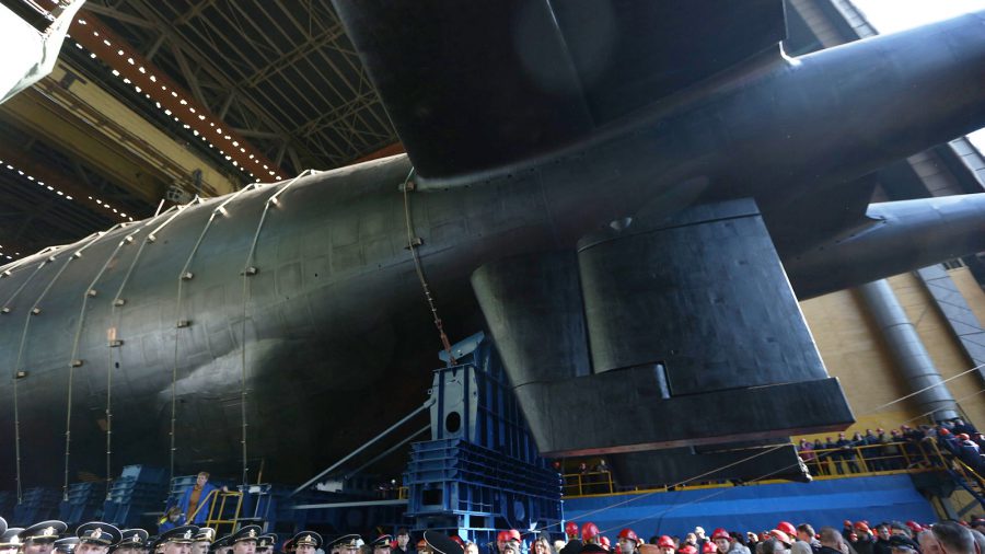 A világ legnagyobb atomtengeralattjáróját bocsátotta vízre Oroszország