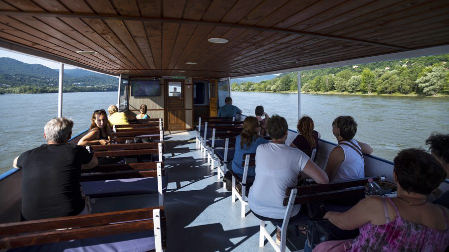 Ingyenes vonatpótló hajójárat közlekedik Nagymaros és Zebegény között