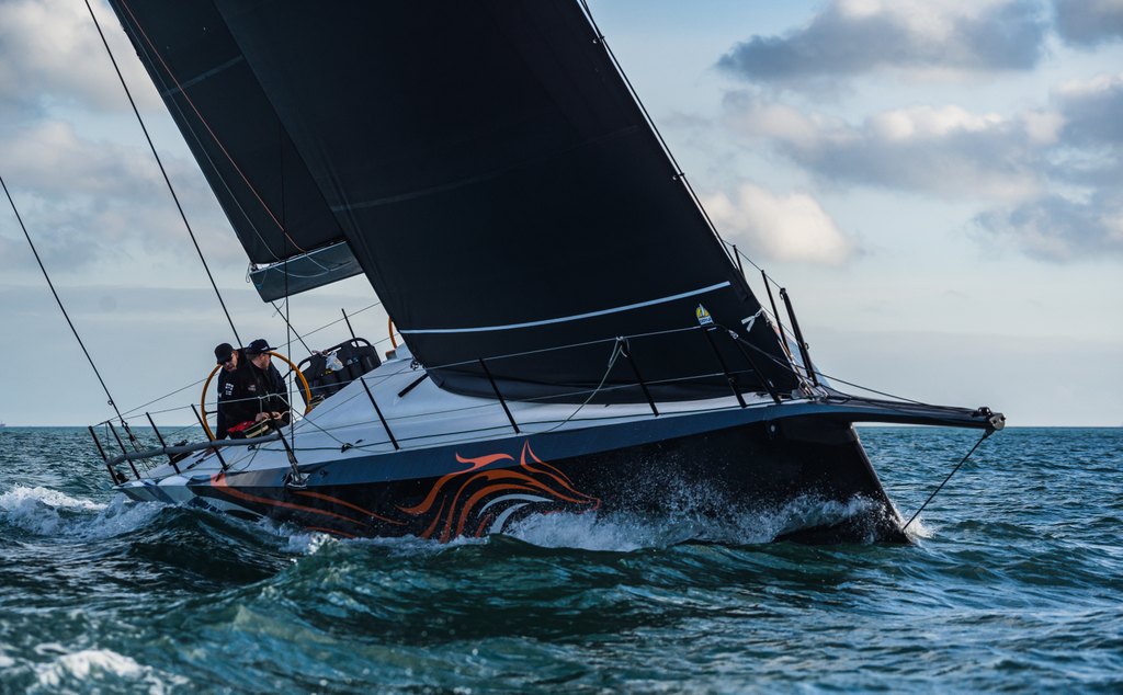 Az Infiniti 52 DSS rendszerrel 28 csomóval repül, mégis kényelmes