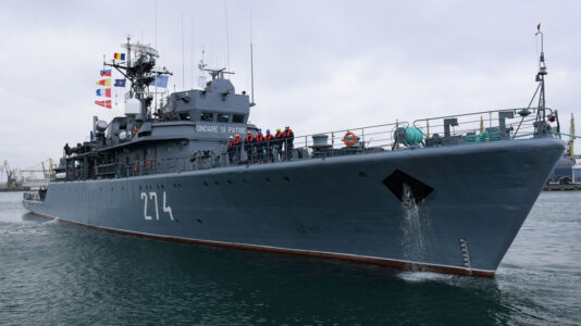 Románia aknászhajót küldött a Fekete-tengerre