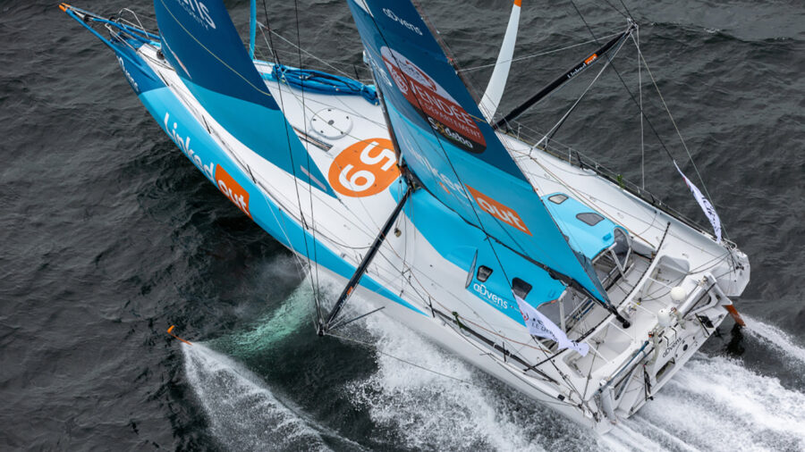 Route du Rhum - Az IMOCA osztály győztese a papírformát borítva Thomas Ruyant