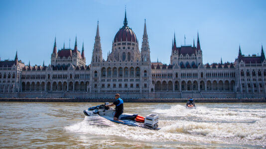 Három jetskit és egy új hajót kapott a Dunai Vízirendészeti Rendőrkapitányság