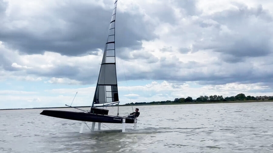 Új út az energiatermelésben – hidrogént előállító foiler vitorlások fejlesztése