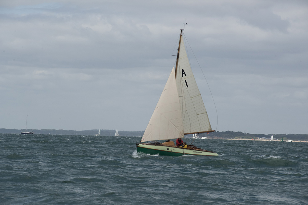 Kép a cowes-i Uffa Fox Regattáról - Fotó: John Green