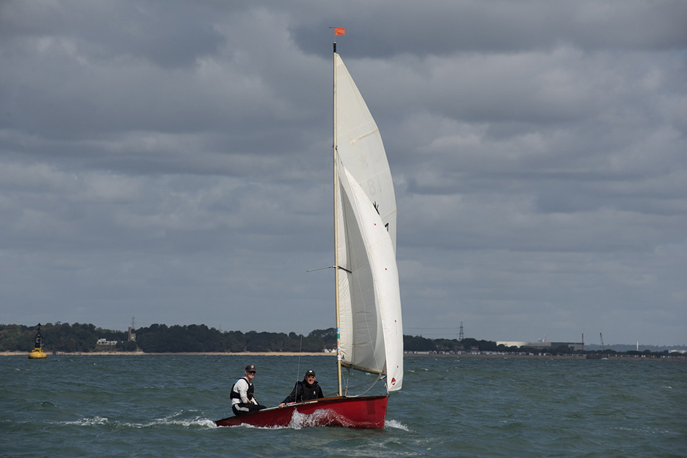 Kép a cowes-i Uffa Fox Regattáról - Fotó: John Green