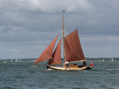 Kép a cowes-i Uffa Fox Regattáról - Fotó: John Green