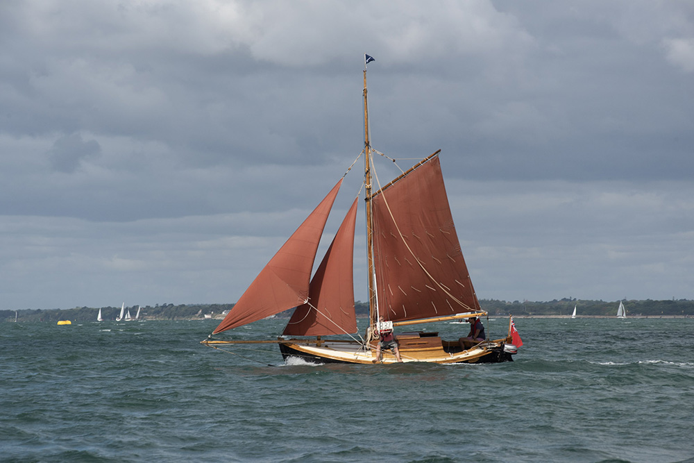 Kép a cowes-i Uffa Fox Regattáról - Fotó: John Green