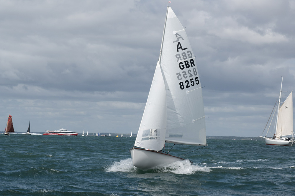 Kép a cowes-i Uffa Fox Regattáról - Fotó: John Green