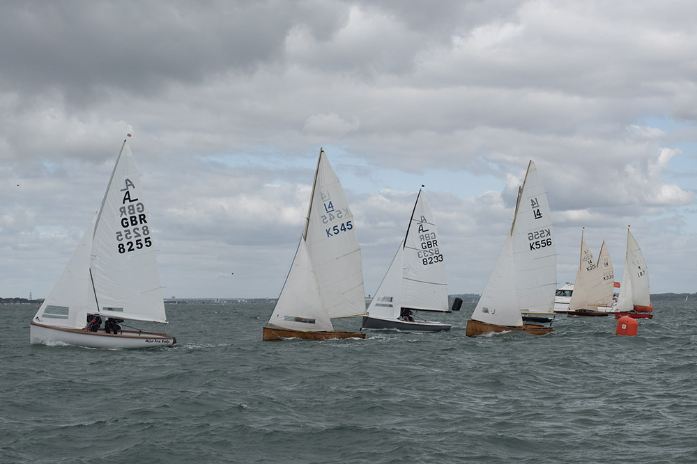 Kép a cowes-i Uffa Fox Regattáról - Fotó: John Green